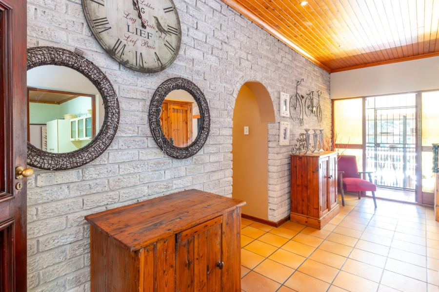 4 Bedroom Property for Sale in Bergsig Western Cape